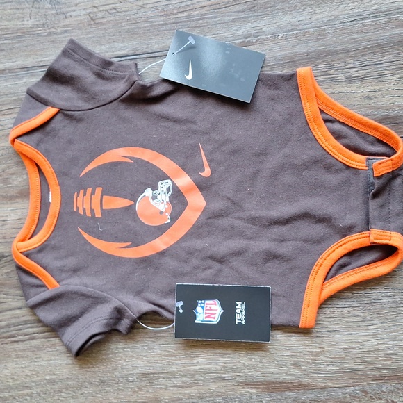 Nwt Nike Cleveland Browns Baby Onsie Lot (2) 0 To 6 M - Picture 4 of 7